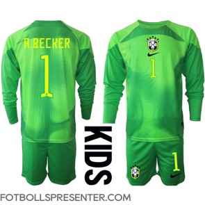 Brasilien Alisson Becker #1 Målvakt Bortatröja Barn VM 2022 Långärmad (+ korta byxor)